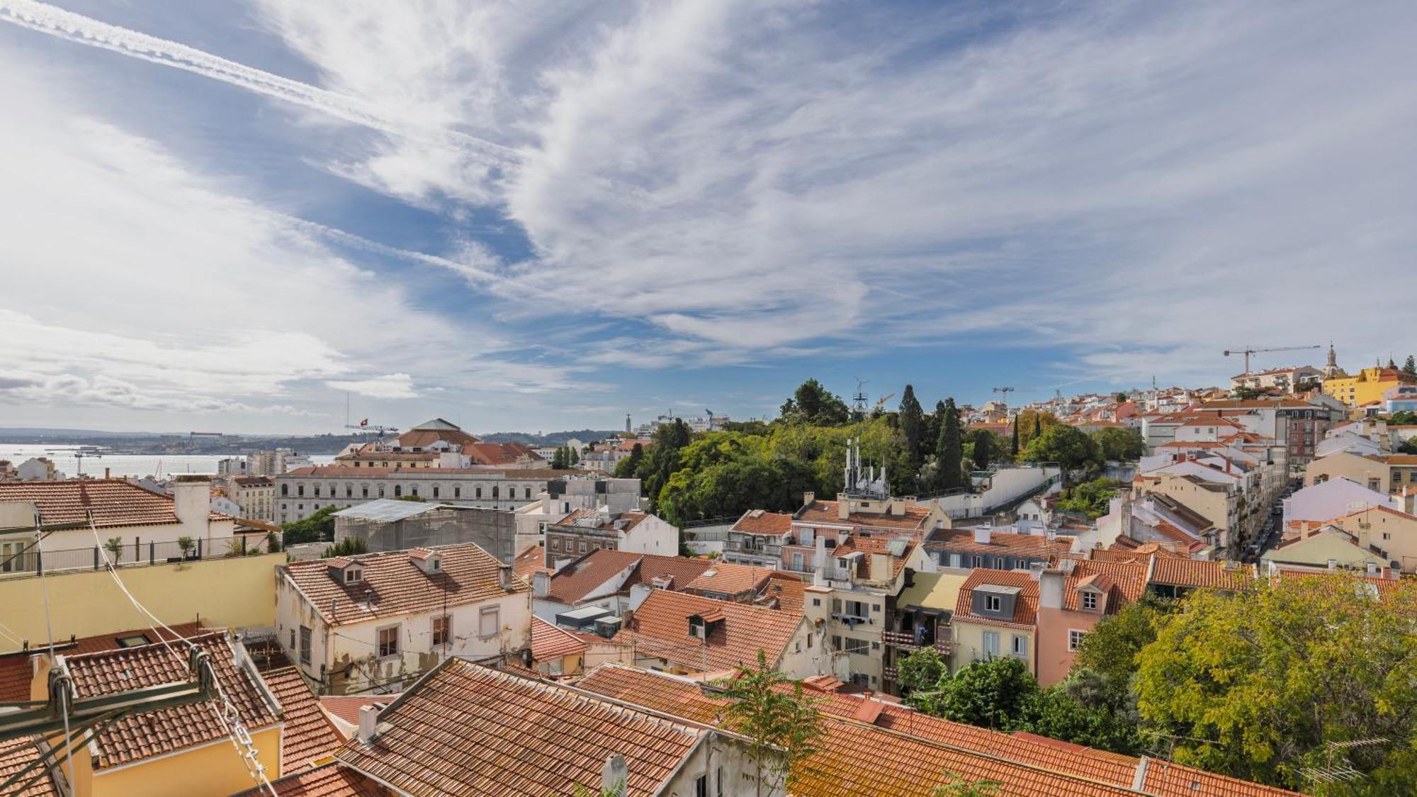Sunny Design Apt In Praca Das Flores By Lovelystay Lisboa 外观 照片